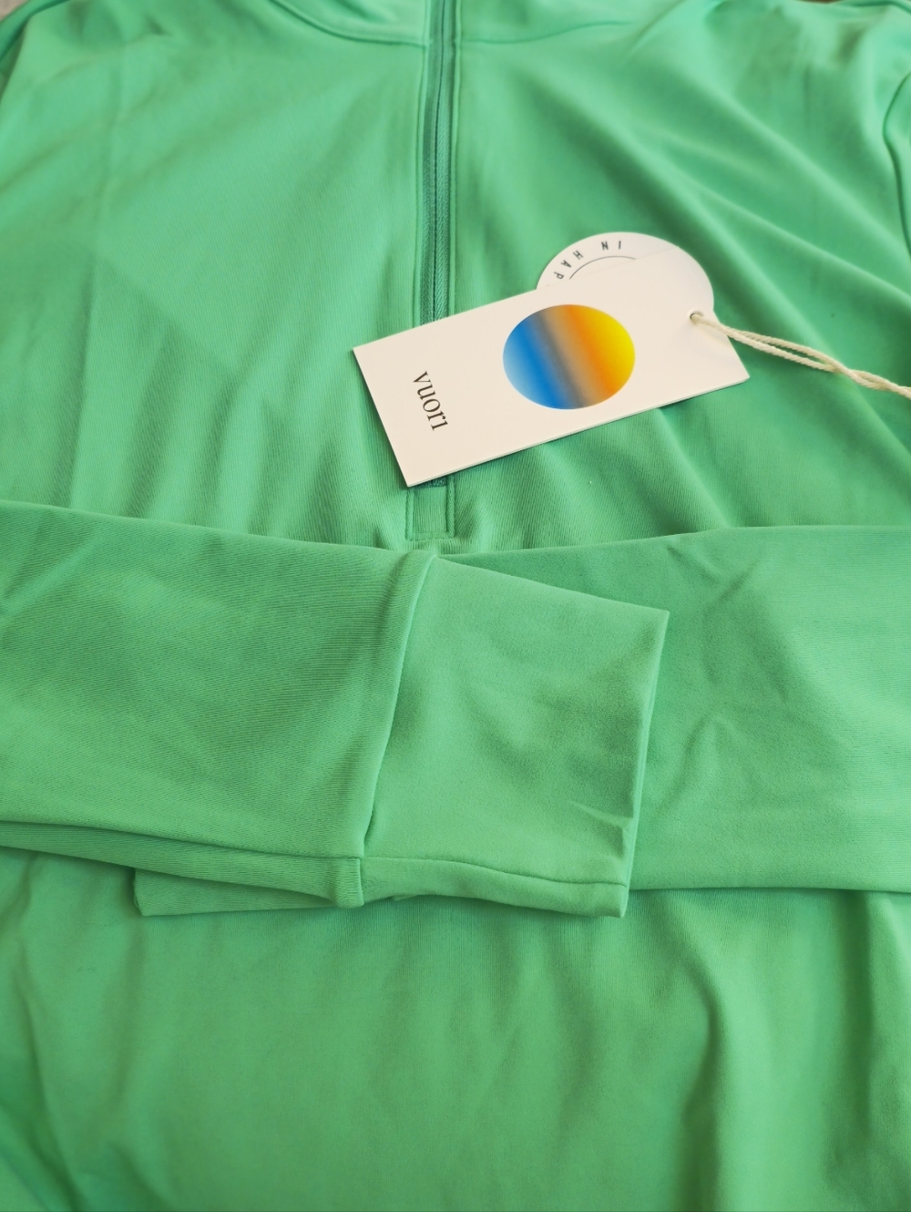 NWT Vuori Studio Half Zip In Light Bergamot Size Medium - Picture 12 of 15
